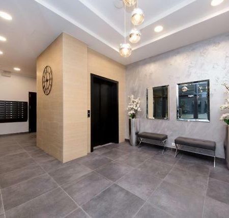 Karlson Boutique Apart Hotel Таллин Экстерьер фото