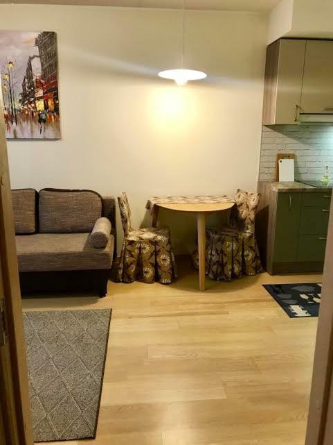 Karlson Boutique Apart Hotel Таллин Экстерьер фото